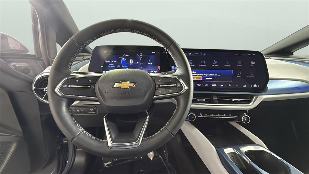 Used 2025 Chevrolet Equinox EV LT image 19