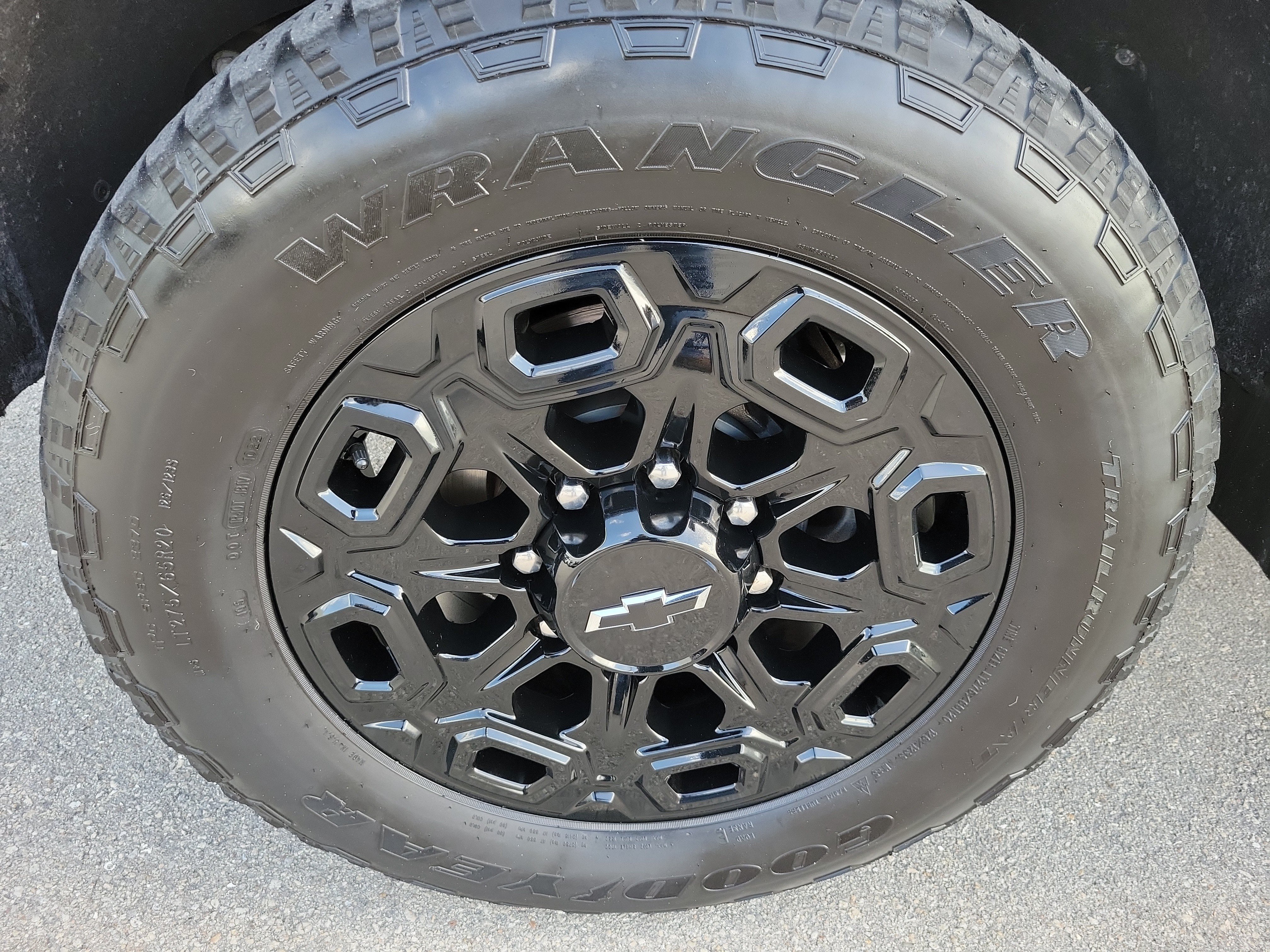Used 2022 Chevrolet Silverado 2500 LTZ w/ LTZ Plus Package AWD/4WD image 28