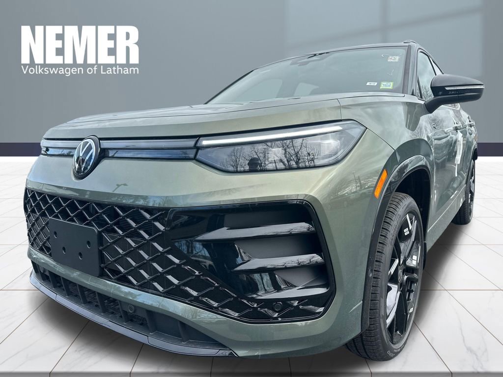 New 2026 Volkswagen Tiguan SE R-Line AWD/4WD image 1
