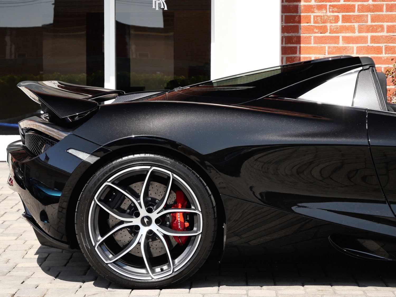 Used 2019 McLaren 720S Performance RWD image 19
