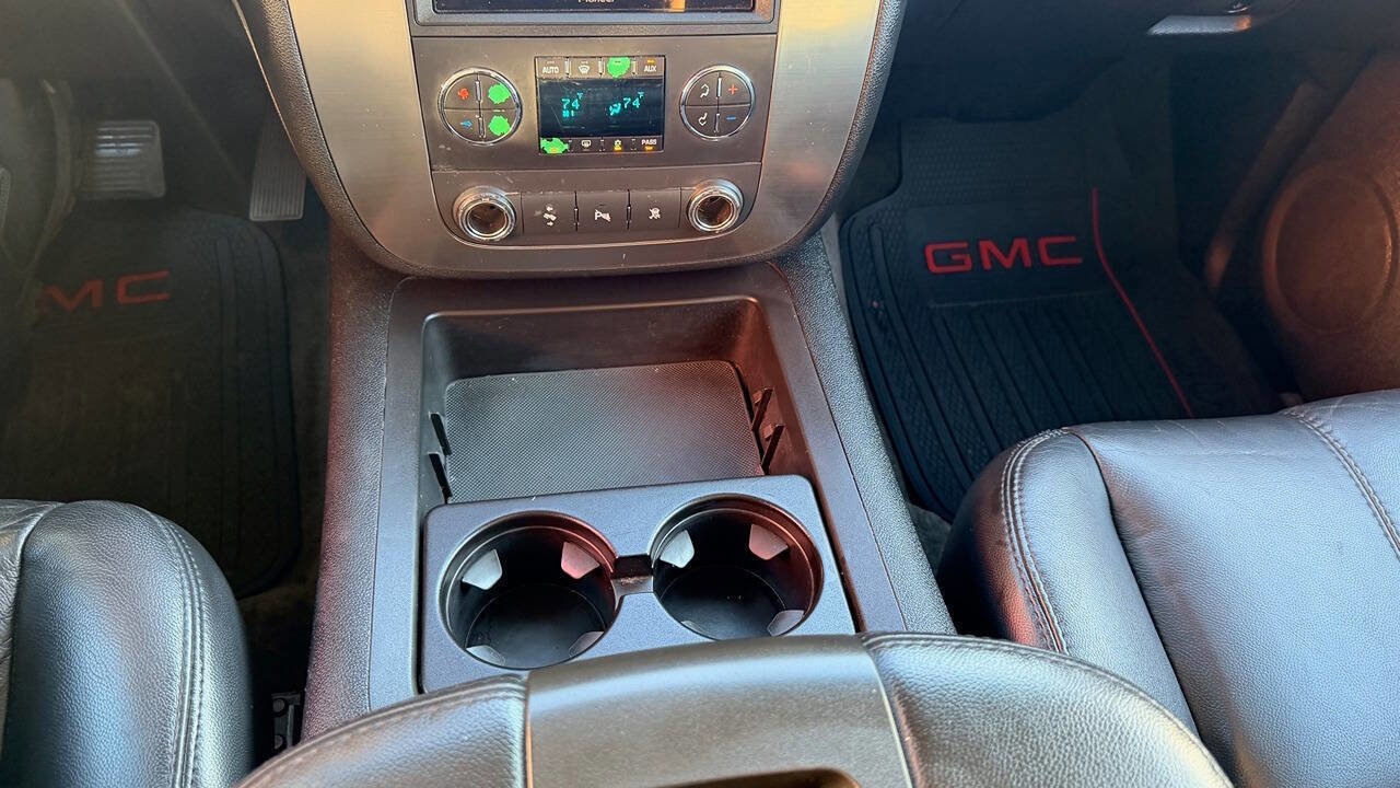Used 2007 GMC Yukon SLT w/ SLT Preferred Equipment Group image 17