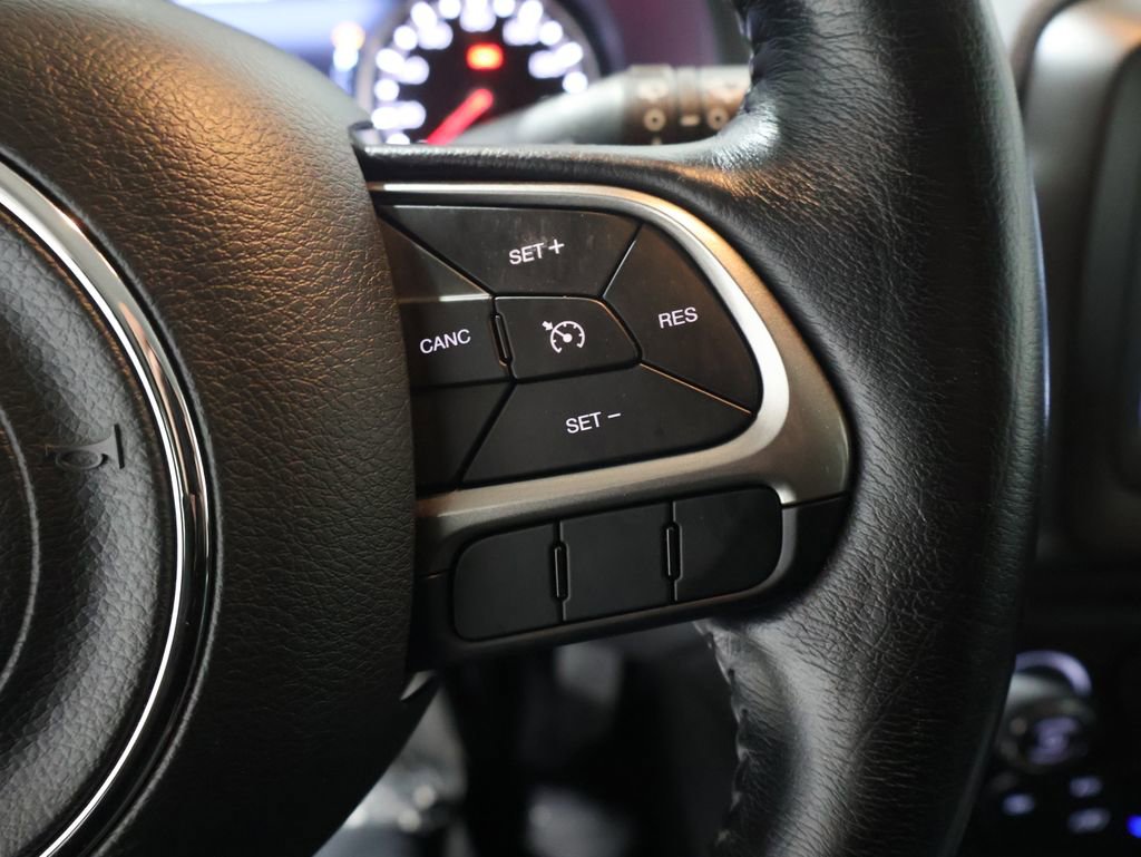 Used 2020 Jeep Renegade Limited image 39