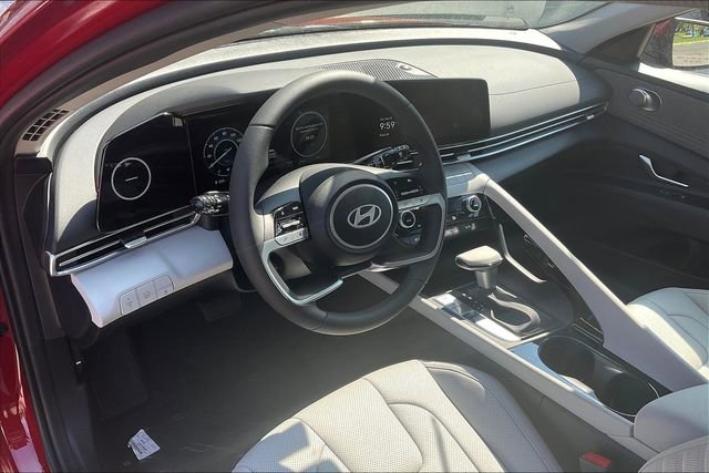 New 2025 Hyundai Elantra Limited image 6
