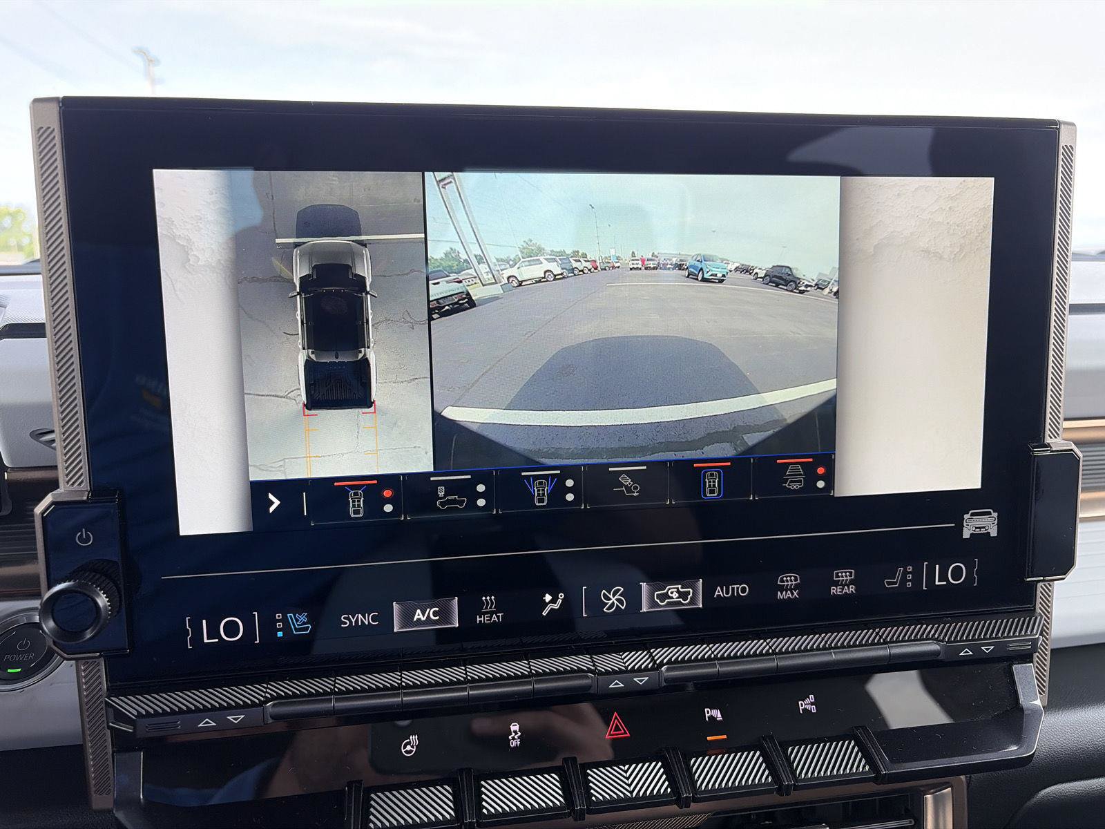 Used 2025 GMC Hummer EV 3X AWD/4WD image 29