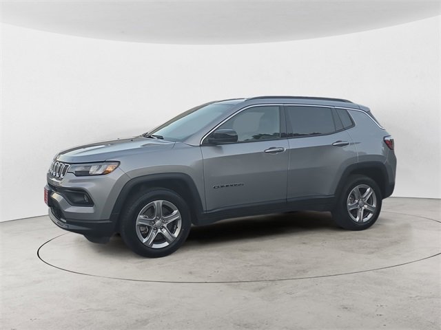 Used 2024 Jeep Compass Latitude image 1