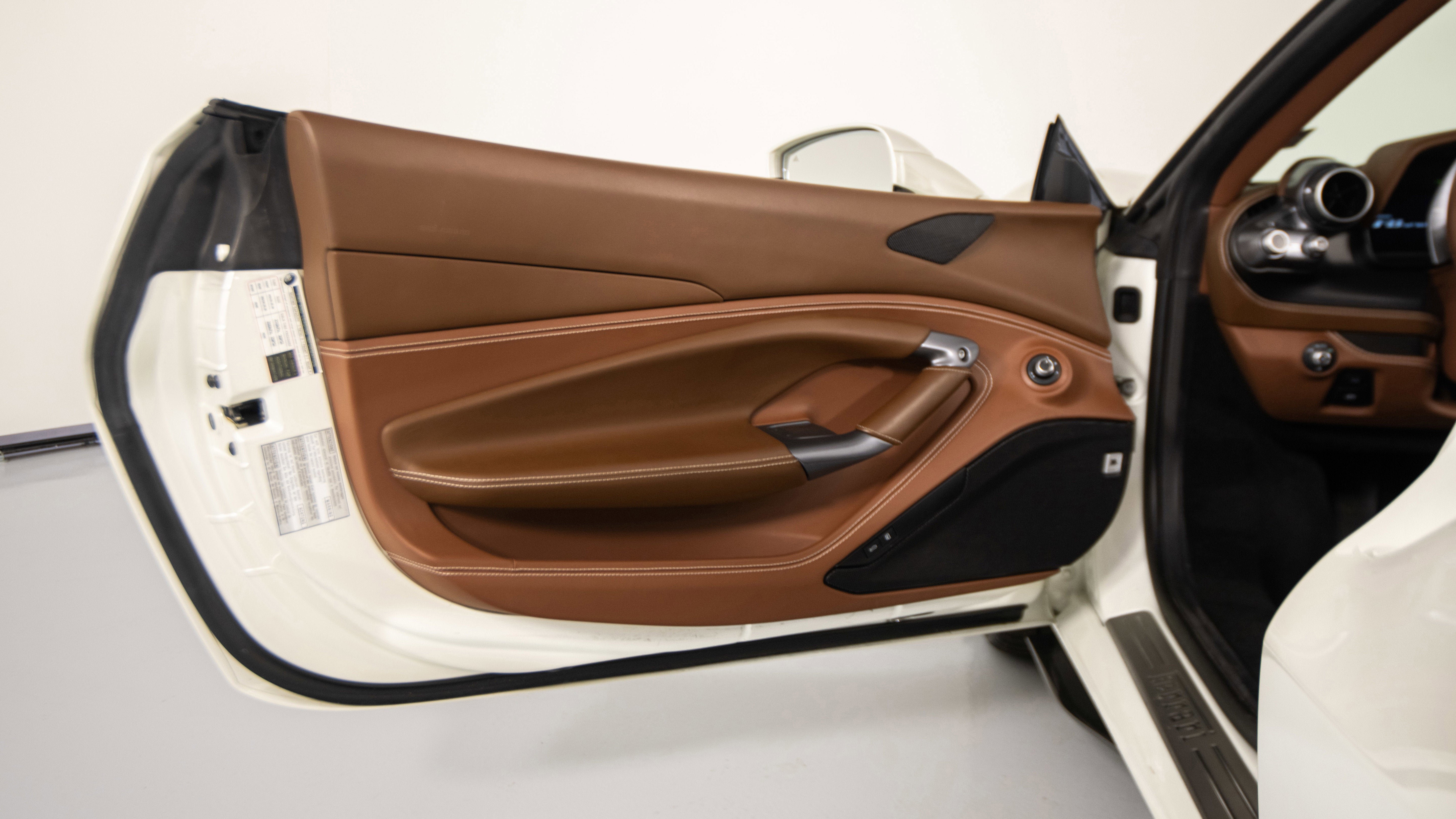 Certified 2022 Ferrari F8 Tributo image 37