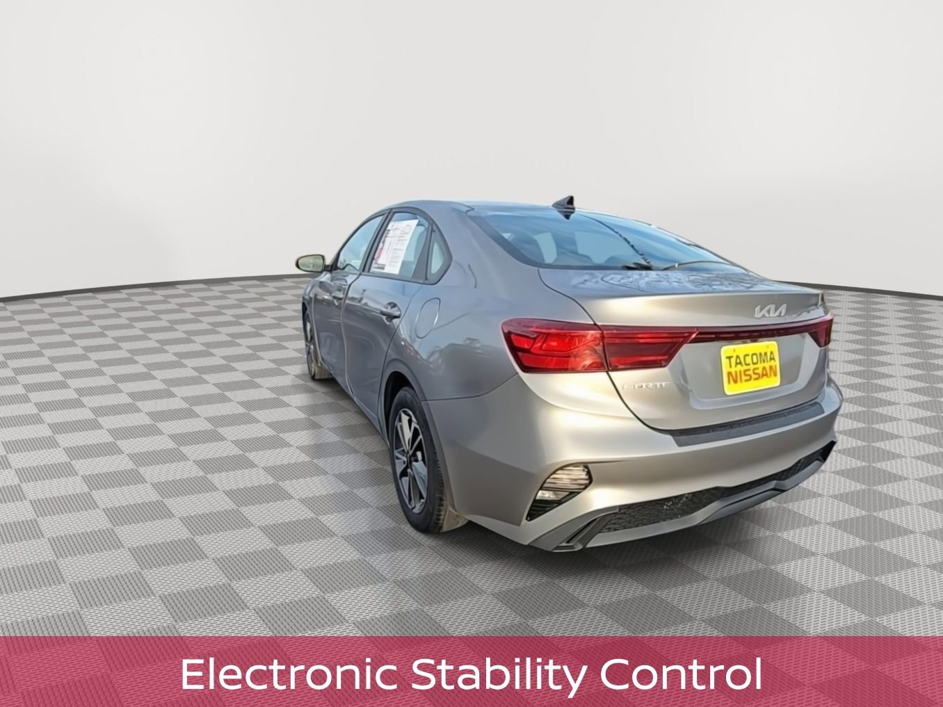 Used 2024 Kia Forte LXS image 7