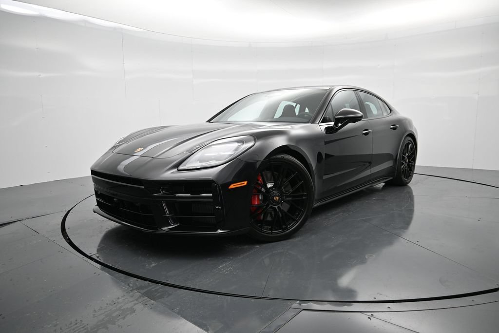 New 2026 Porsche Panamera GTS