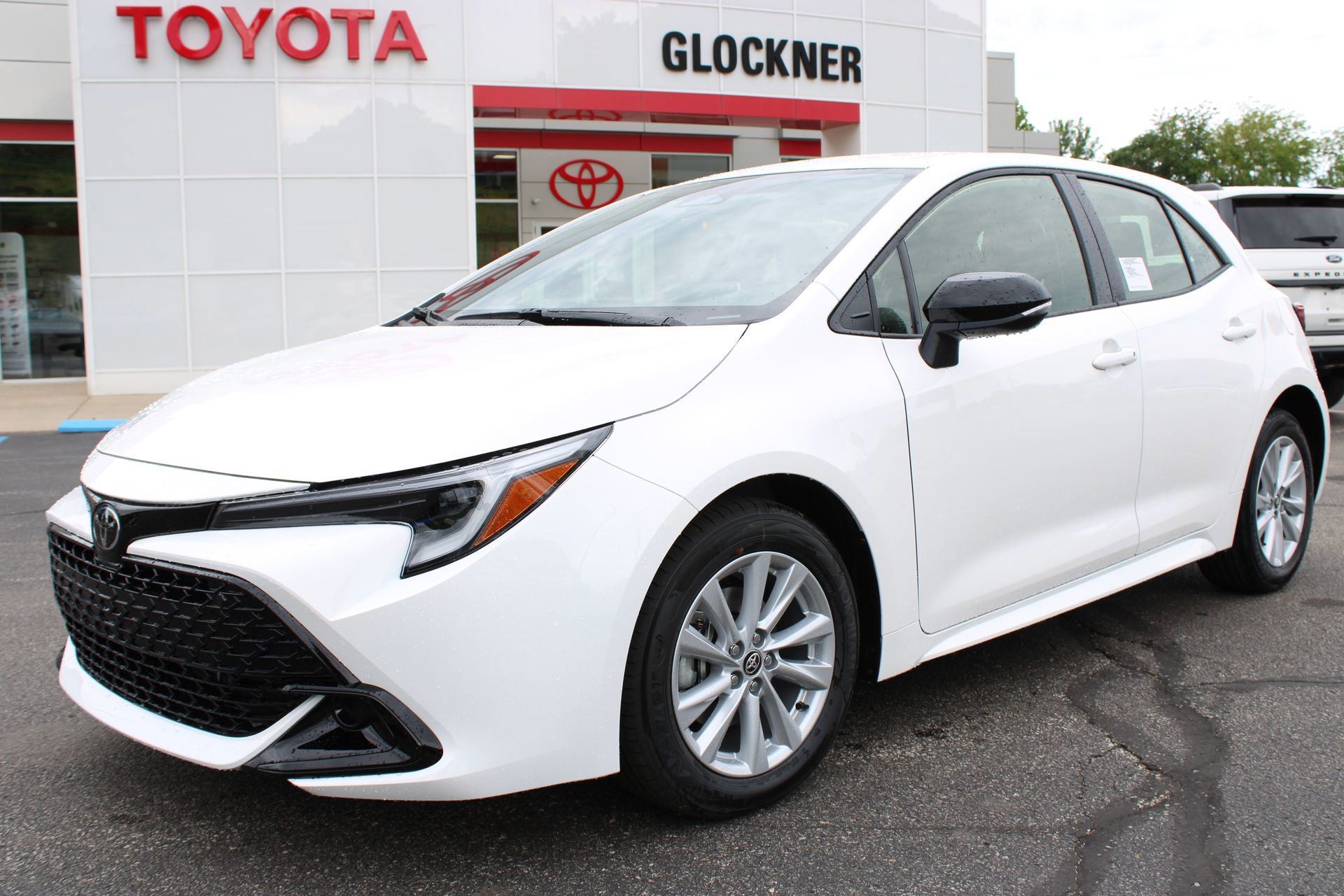 New 2026 Toyota Corolla SE FWD image 2