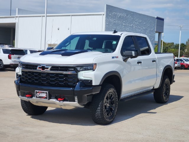 Used 2026 Chevrolet Silverado 1500 ZR2 AWD/4WD image 3