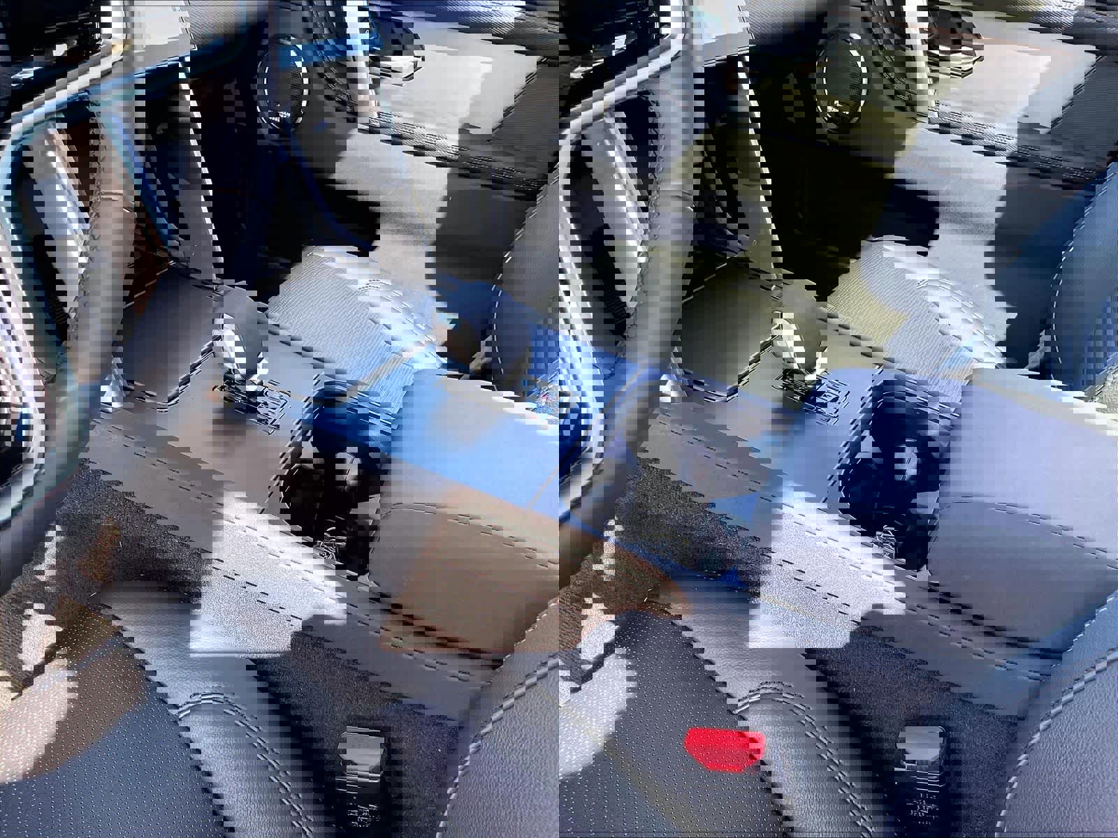 Used 2025 Land Rover Discovery Sport Dynamic SE image 18