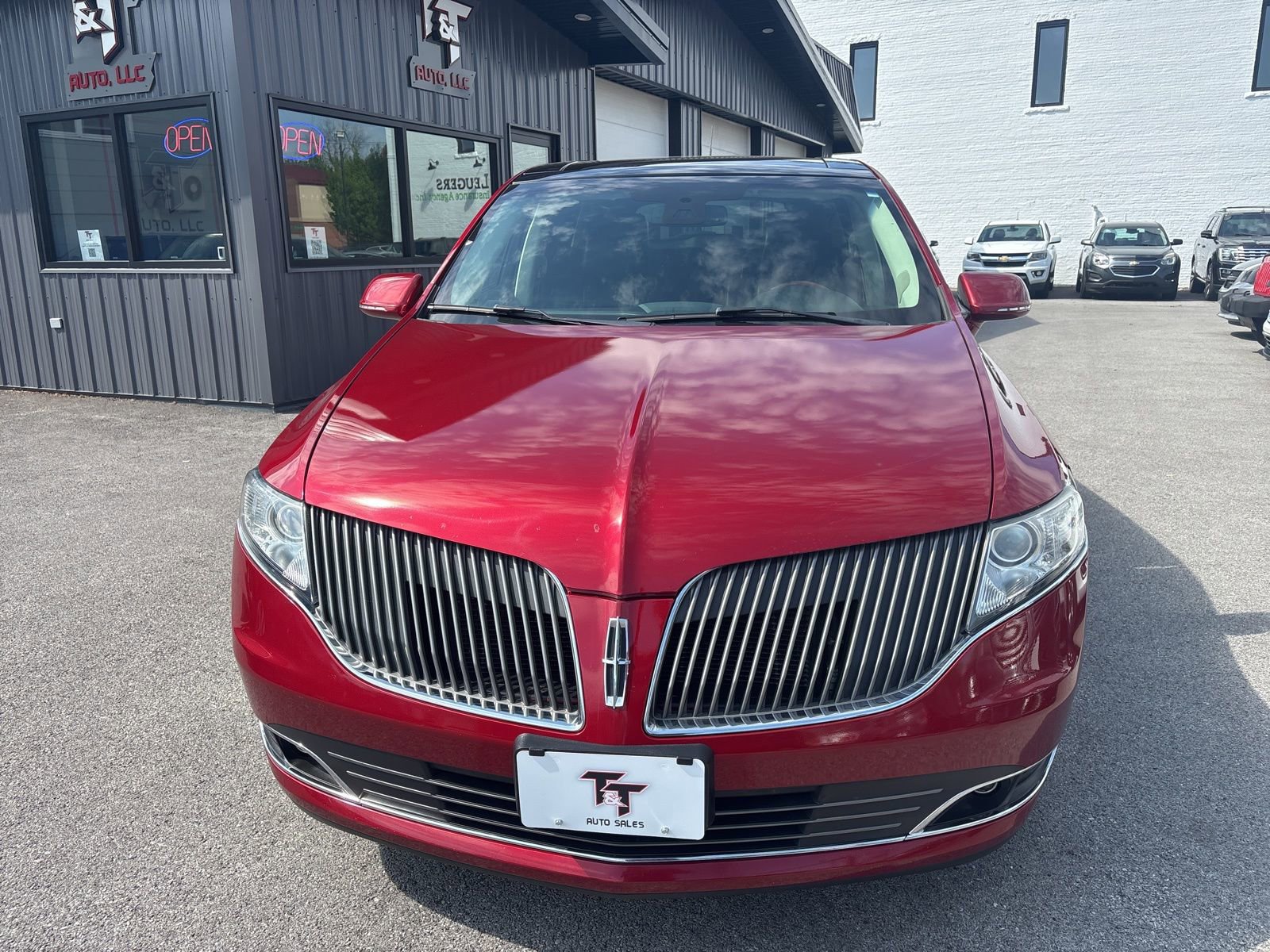 Used 2016 Lincoln MKT AWD w/ Equipment Group 201A image 8