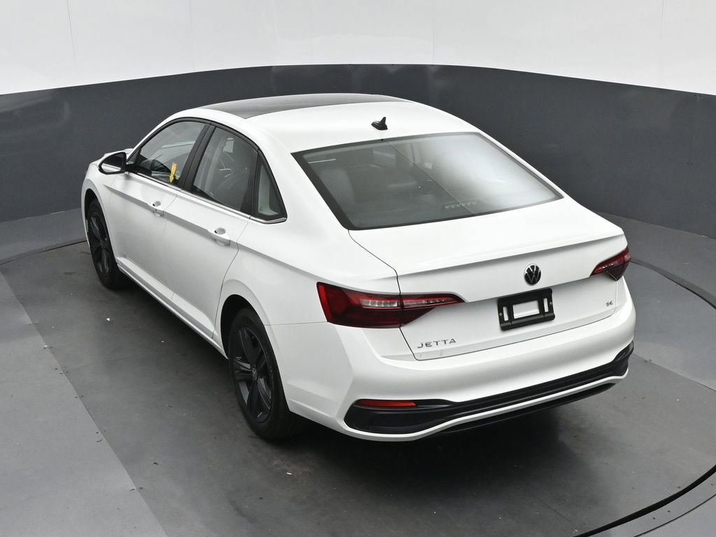 Used 2024 Volkswagen Jetta SE FWD image 57