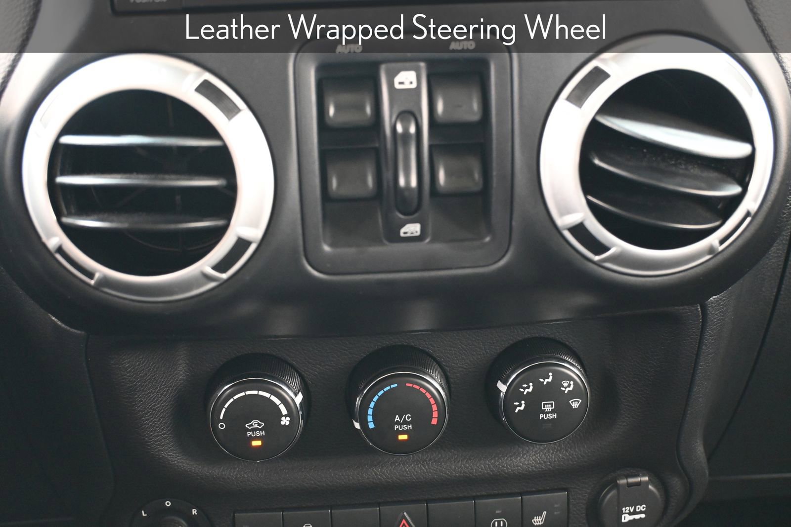 Used 2016 Jeep Wrangler Unlimited Sahara w/ Connectivity Group image 14