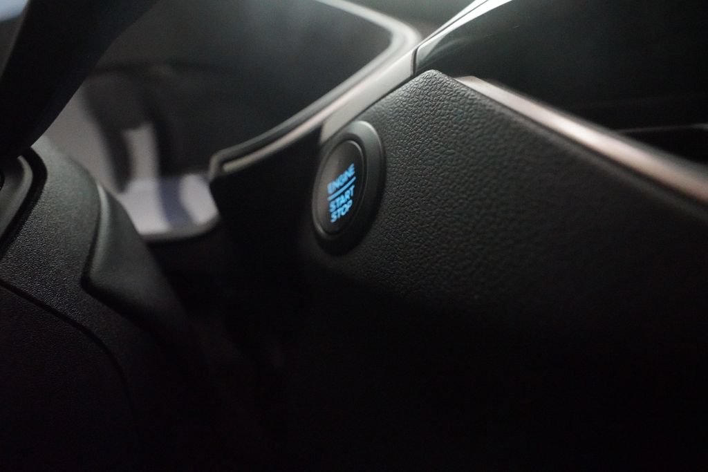 Used 2021 Ford Escape SE FWD image 30