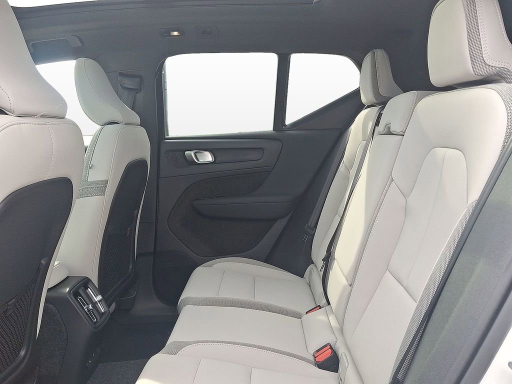 New 2026 Volvo EX40 Plus w/ Climate Package image 13