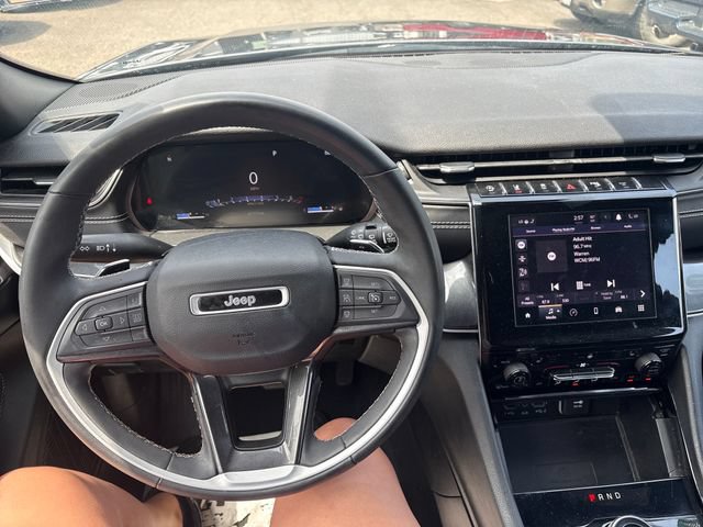 Used 2023 Jeep Grand Cherokee L Laredo AWD/4WD image 10