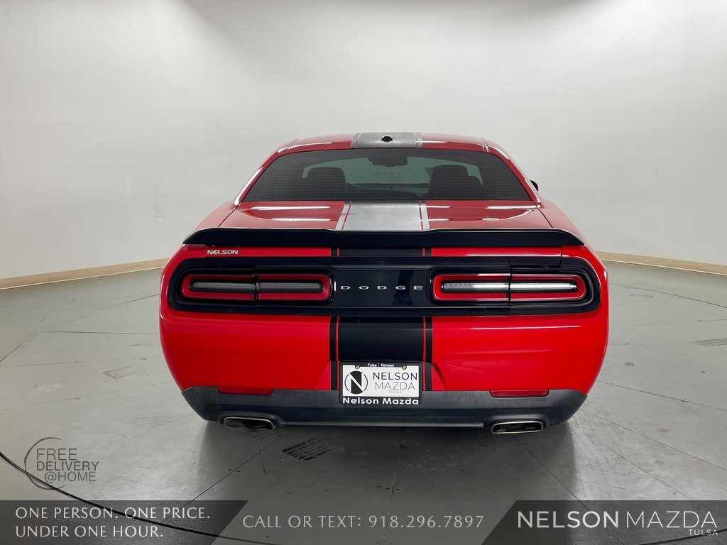 Used 2015 Dodge Challenger SXT image 7