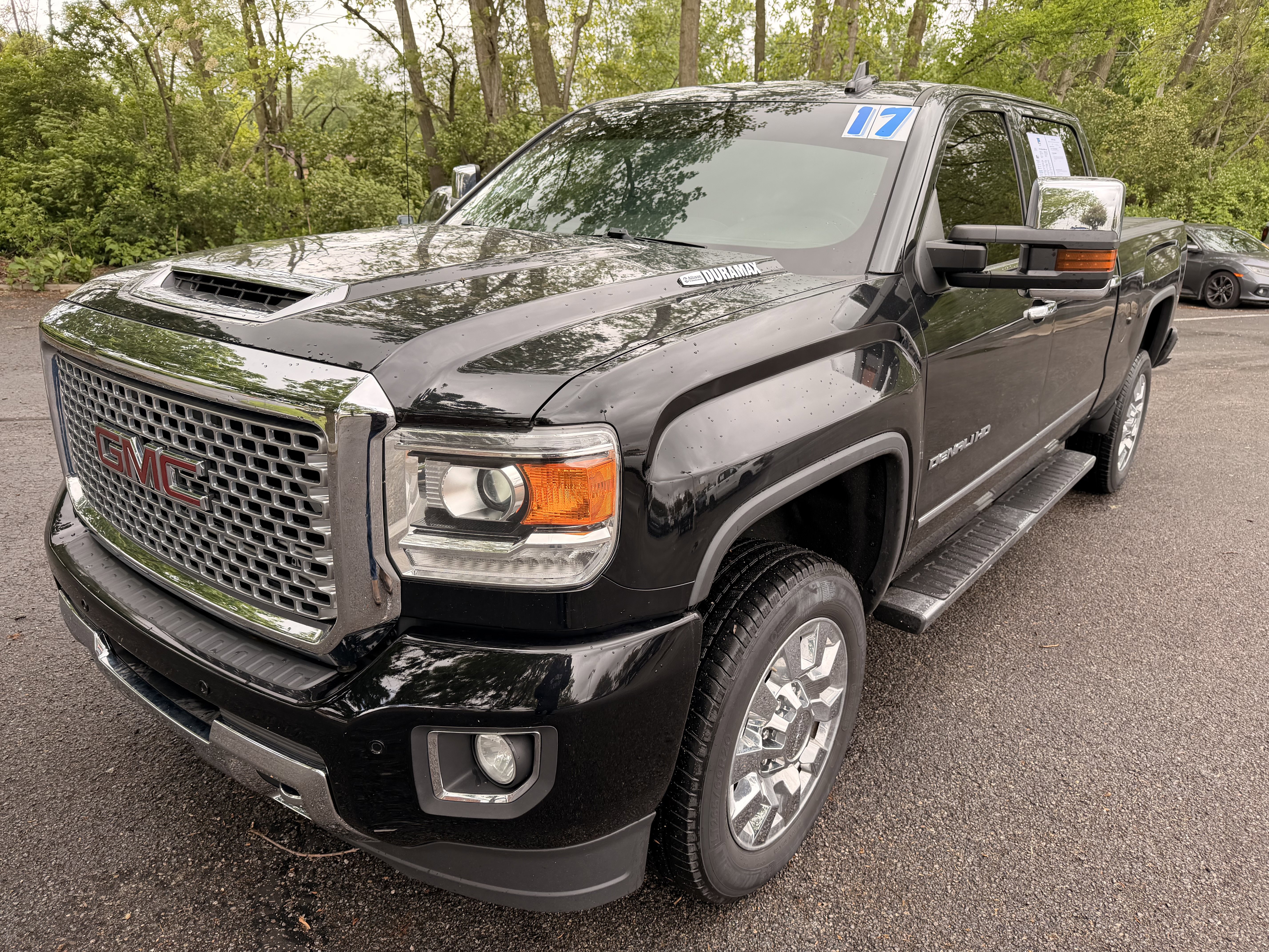 Used 2017 GMC Sierra 2500 Denali w/ Duramax Plus Package AWD/4WD image 7