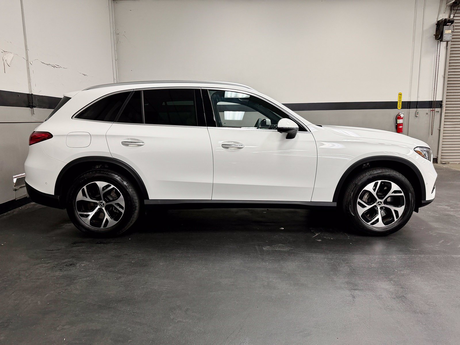 Used 2026 Mercedes-Benz GLC 350e 4MATIC image 5
