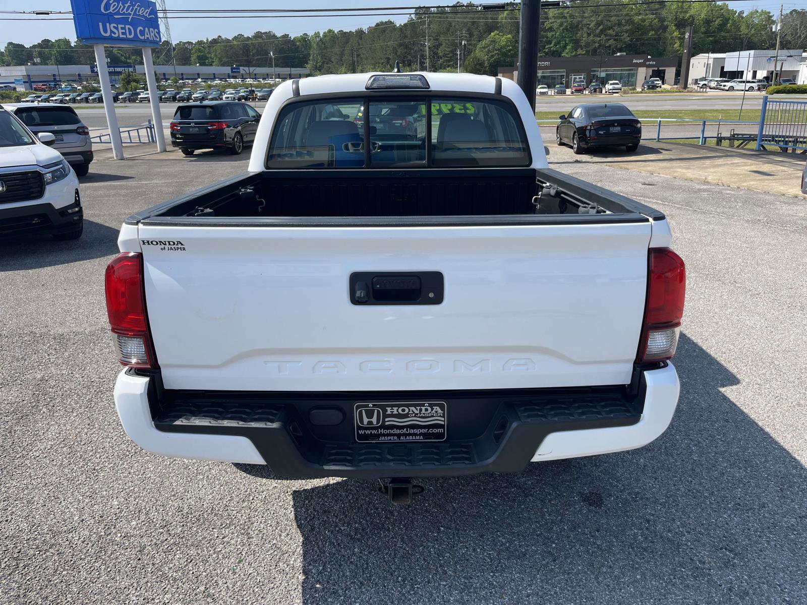 Used 2018 Toyota Tacoma SR w/ SR Convenience Package image 4