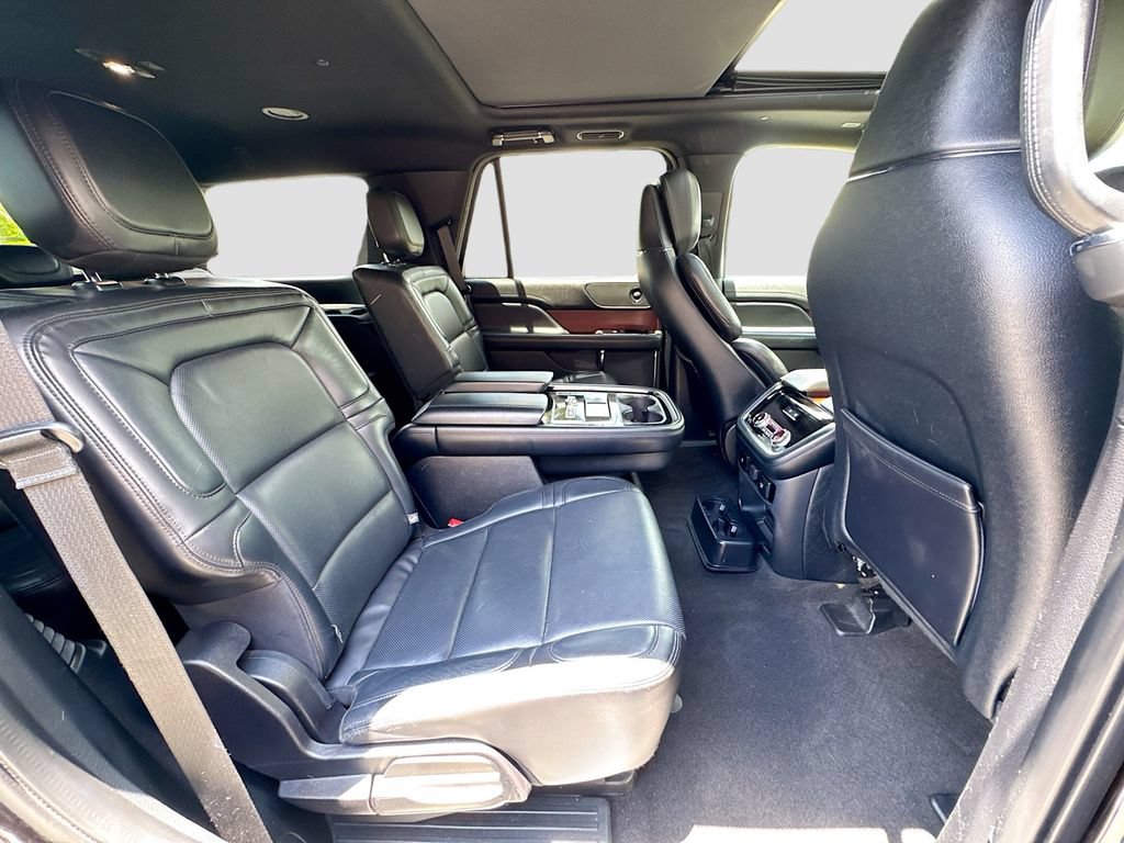 Used 2021 Lincoln Navigator Reserve AWD/4WD image 31