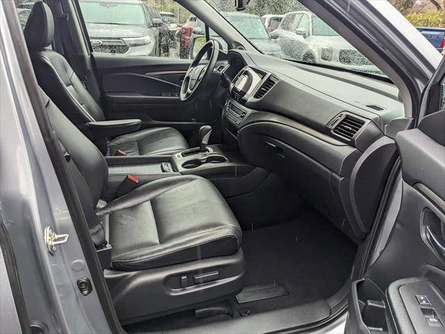 Used 2017 Honda Ridgeline RTL-T image 16