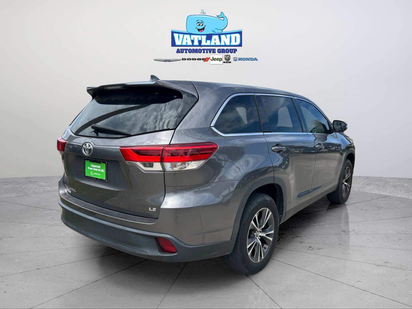 Used 2019 Toyota Highlander Plus FWD image 5