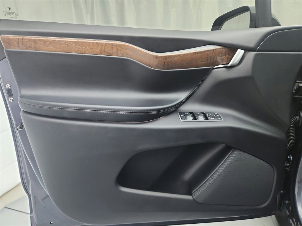 Used 2020 Tesla Model X Long Range image 20