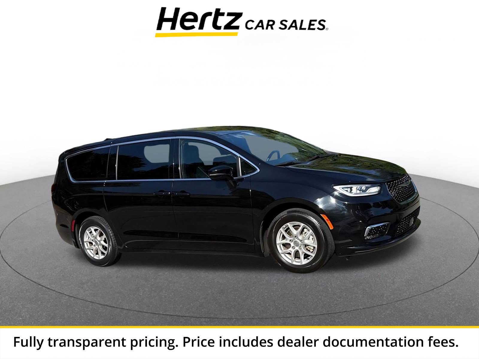 Used 2025 Chrysler Pacifica Select