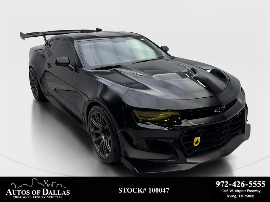 Used 2018 Chevrolet Camaro ZL1 RWD image 1