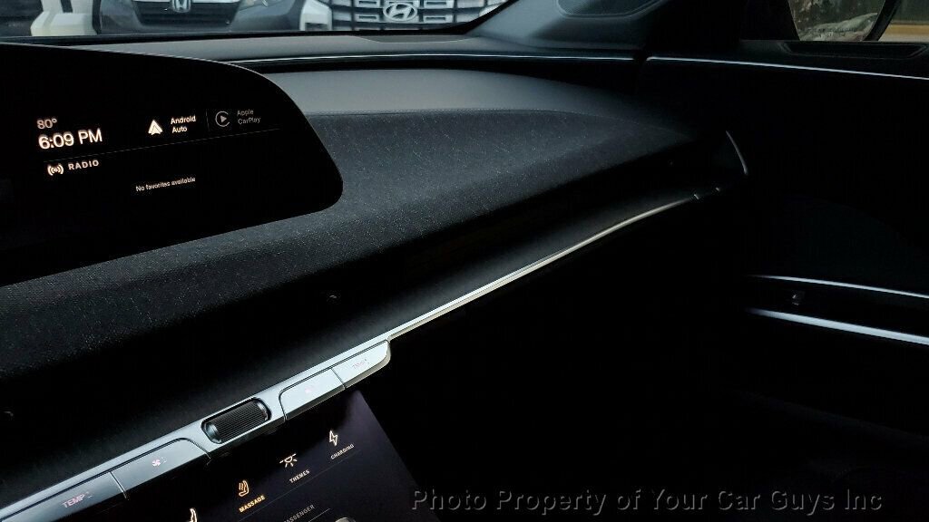 Used 2025 Lucid Air Pure image 32