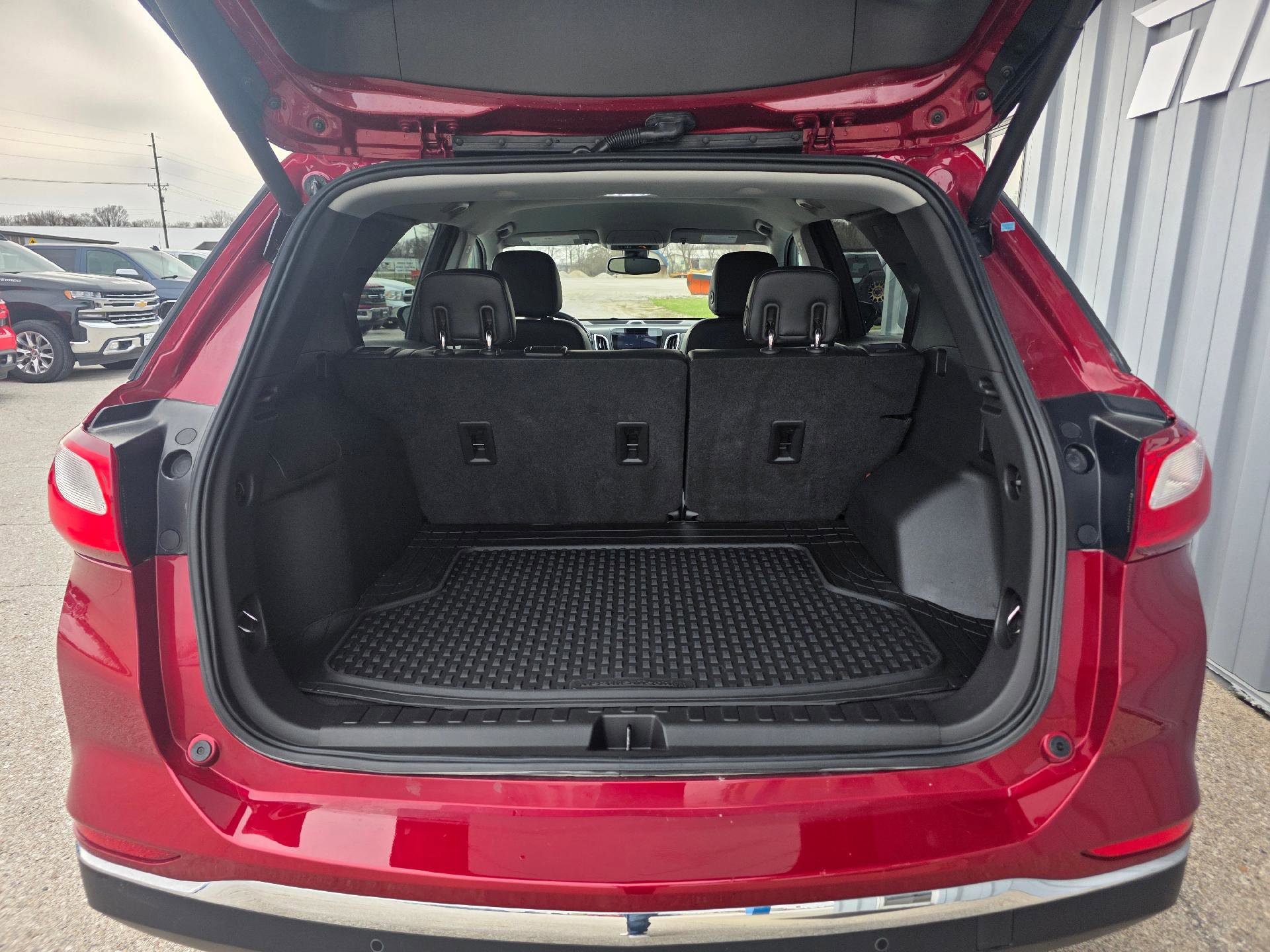 Used 2020 Chevrolet Equinox Premier AWD/4WD image 8