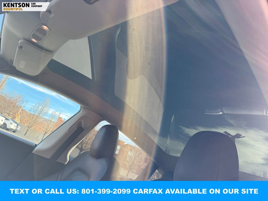 Used 2022 Tesla Model Y Performance image 27