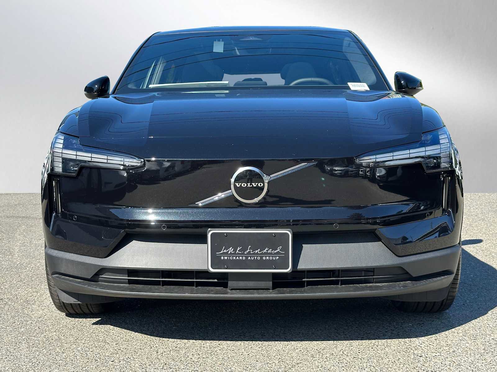 New 2025 Volvo EX30 Plus w/ Protection Package Premier image 8
