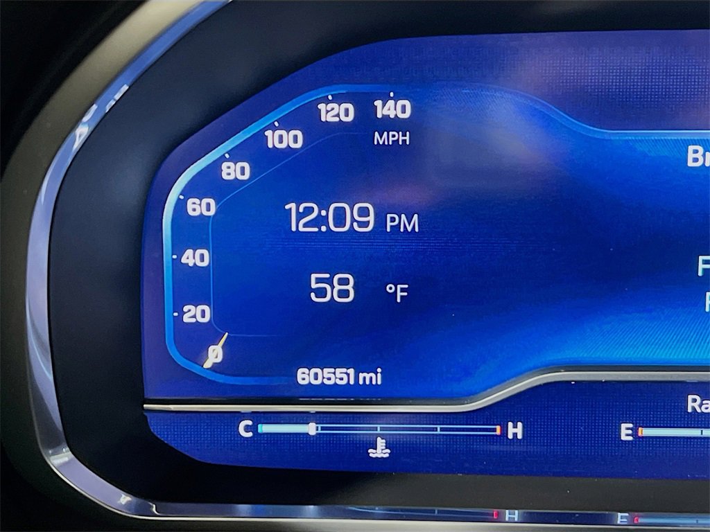 Used 2023 Chevrolet Suburban Premier image 12