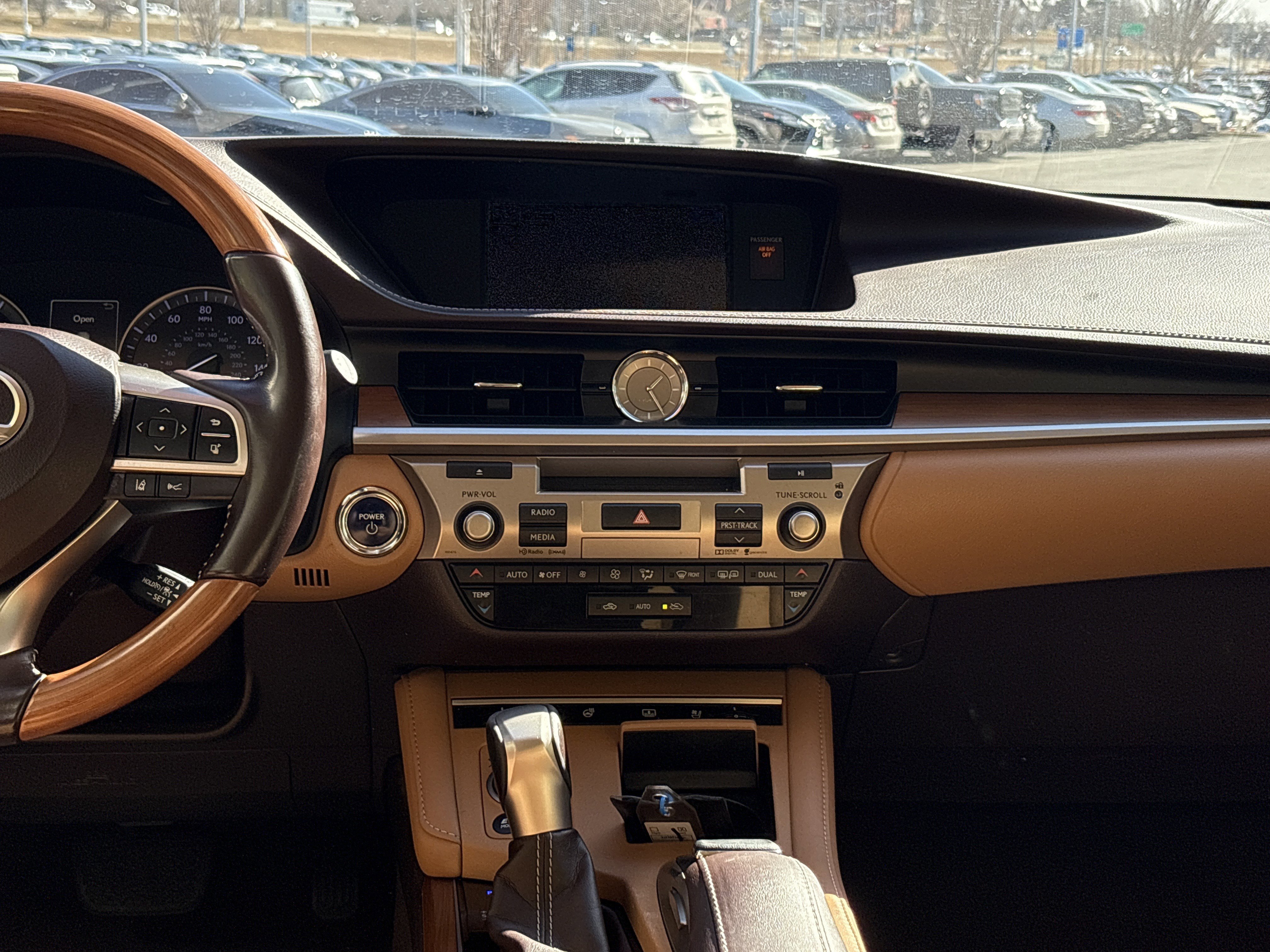 Used 2016 Lexus ES 300h w/ Luxury Package w/Wood Trim image 30