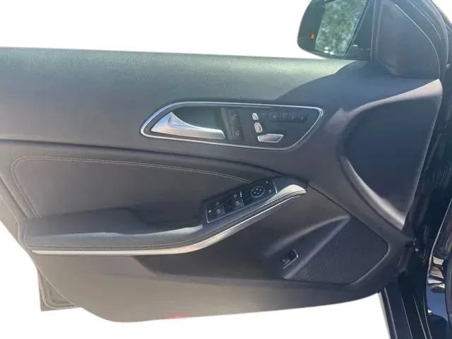 Used 2021 Mercedes-Benz GLA 250 4MATIC image 8