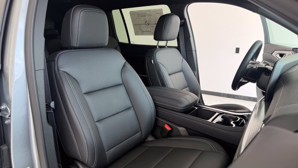 New 2027 Chevrolet Traverse LT w/ Driver Confidence Package FWD image 46