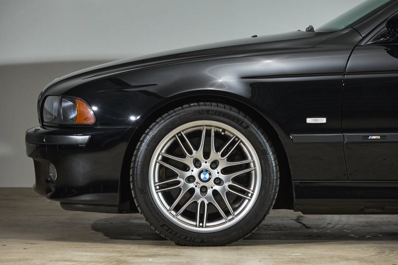 Used 2003 BMW M5 RWD image 25