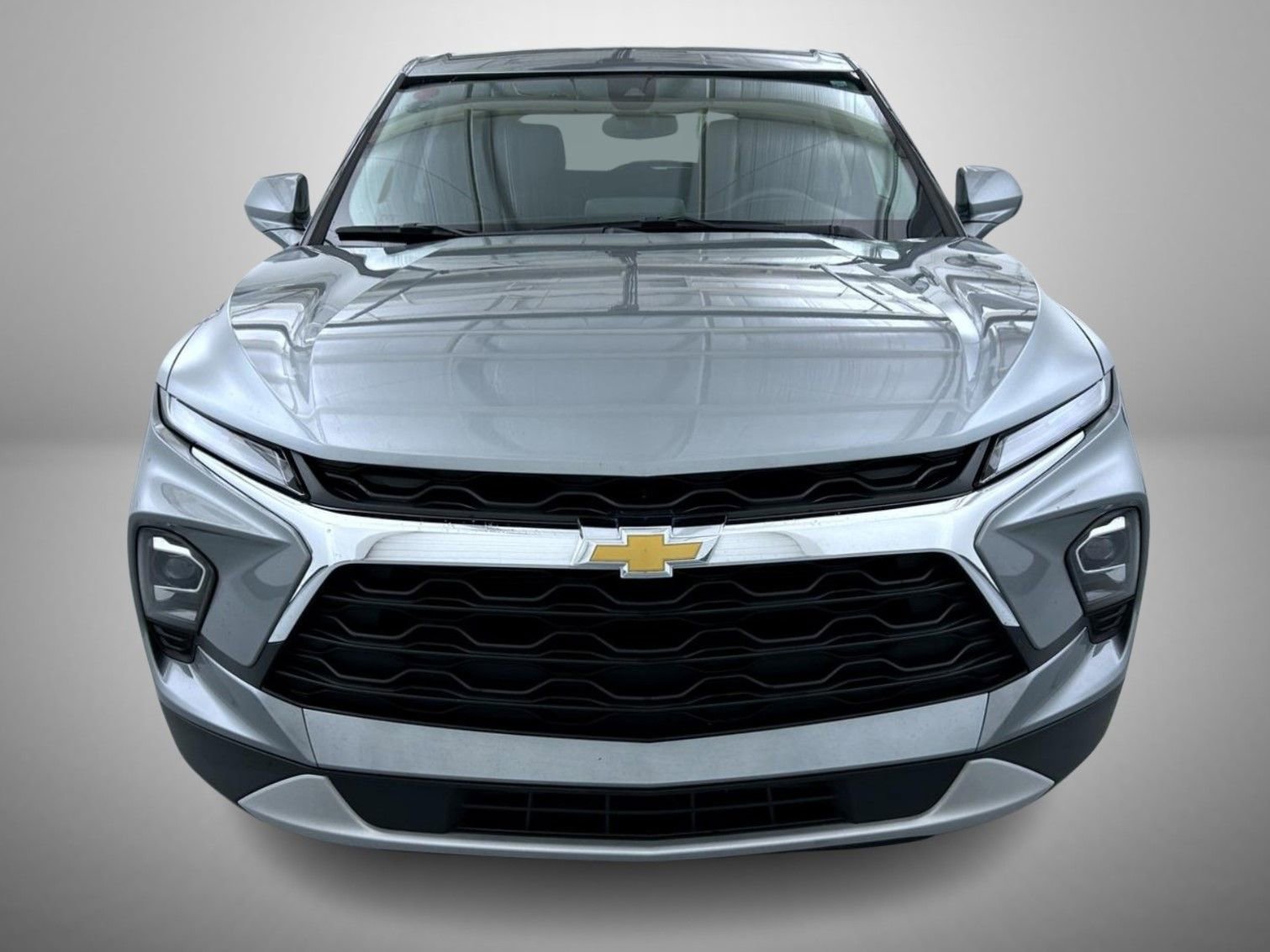 Used 2025 Chevrolet Blazer LT AWD/4WD image 2