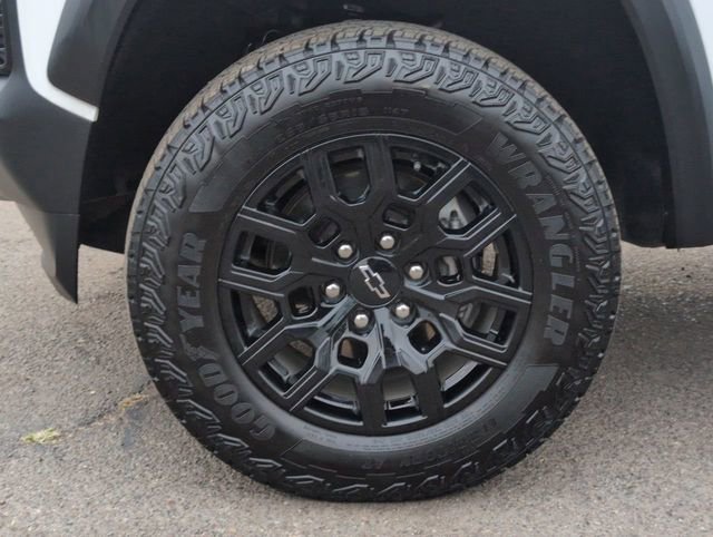 Used 2024 Chevrolet Colorado Trail Boss AWD/4WD image 31