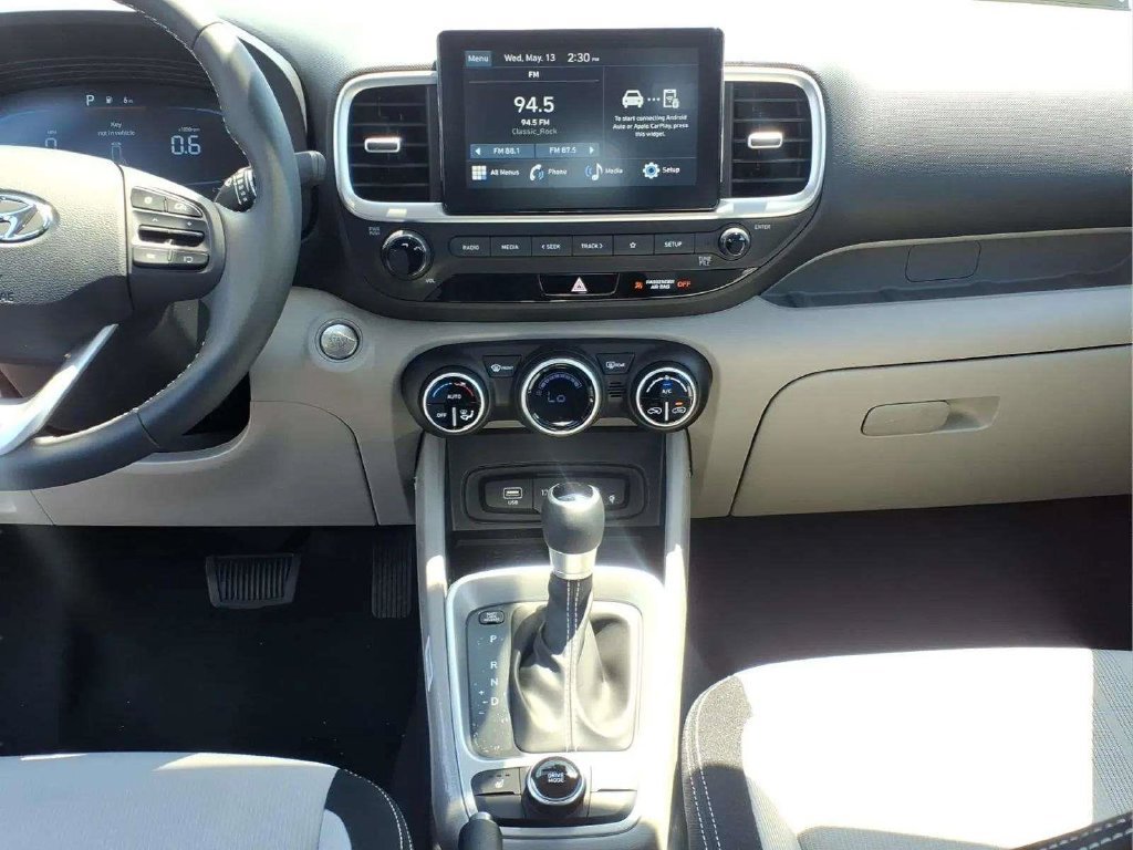 New 2026 Hyundai Venue SEL FWD image 10