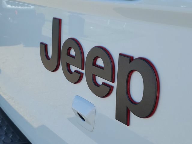 New 2026 Jeep Gladiator Rubicon w/ Technology Group AWD/4WD image 10