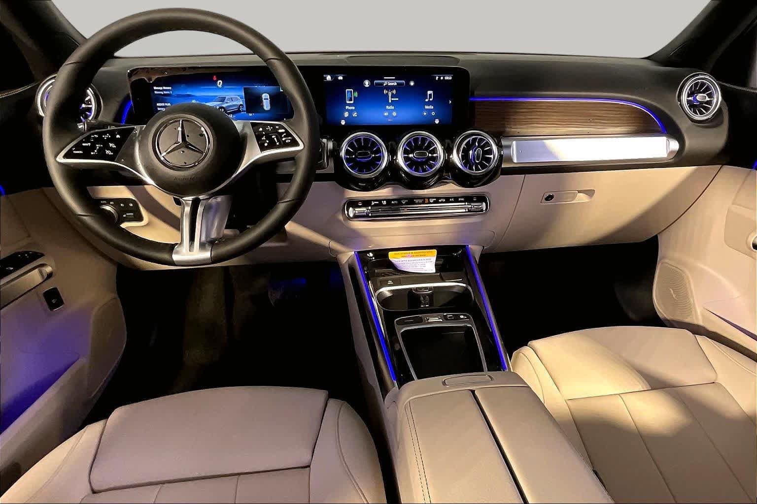New 2026 Mercedes-Benz GLB 250 4MATIC image 7