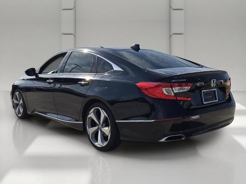 Used 2020 Honda Accord Touring image 3