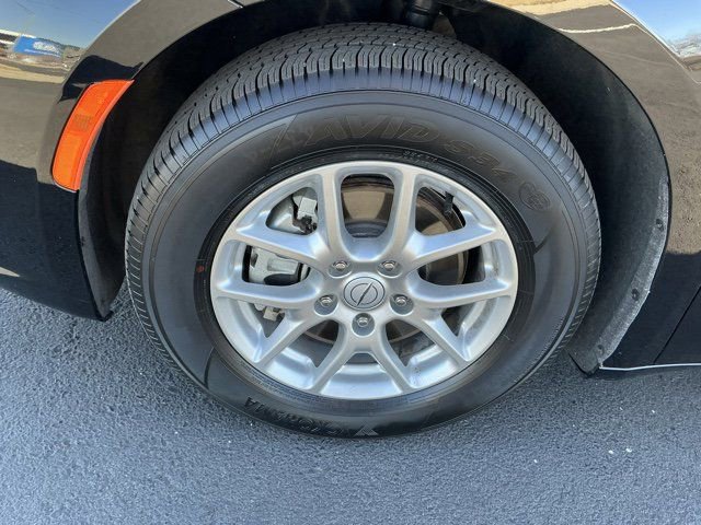 Used 2025 Chrysler Pacifica Select image 10