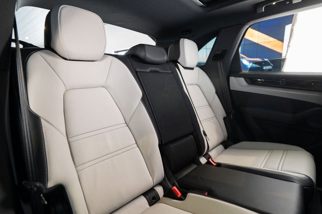 New 2026 Porsche Cayenne S AWD/4WD image 39