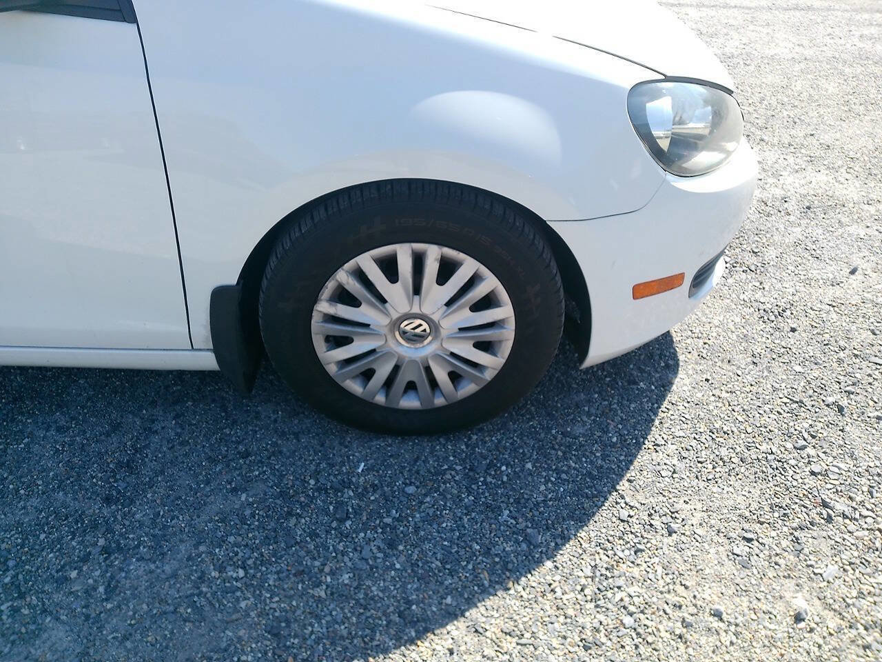 Used 2013 Volkswagen Golf 2-Door image 8