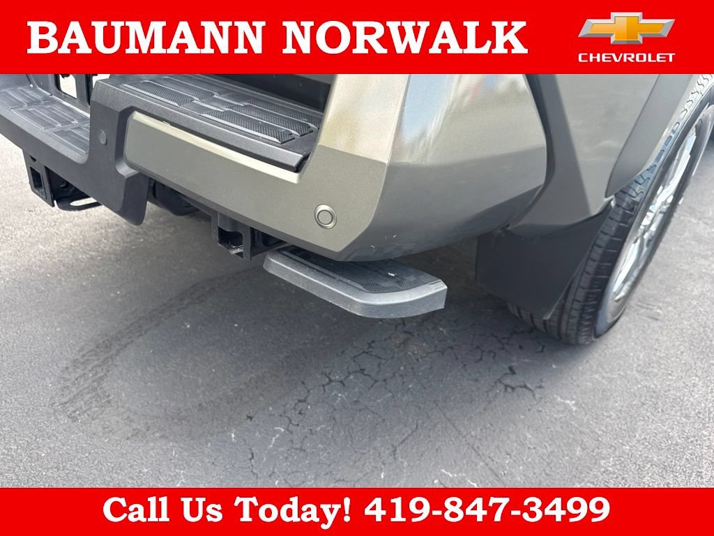 Used 2025 Toyota Tacoma Limited AWD/4WD image 13
